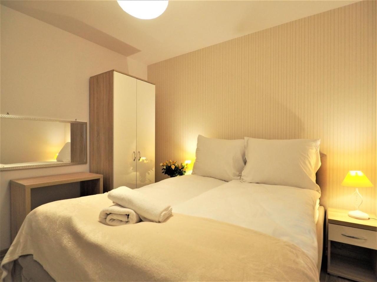 Vip Folk Apartment